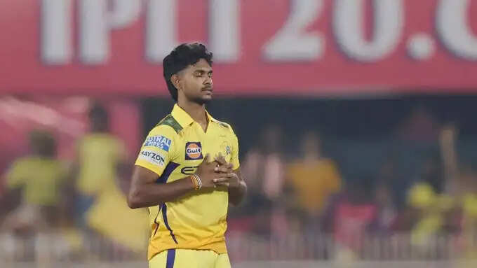 घटिया बॉलिंग और फ्लॉप बैटिंग, सीएसके की इन 5 खिलाड़ियों ने कटाई नाक, बने हार के सबसे बडे विलेन