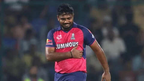 चोट है या नाराजगी, क्या संजू सैमसन को साईड लगा रही है राजस्थान रॉयल्स? अकेले छोड टीम कर गई ट्रैवल