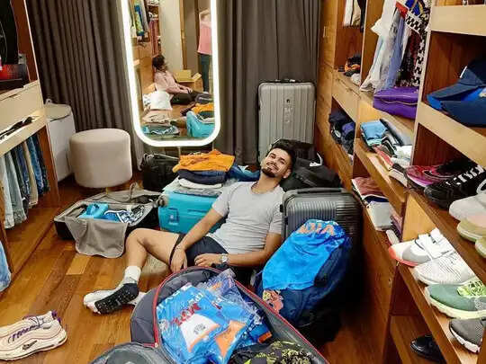 किसी राजा महाराजा की हवेली से कम नहीं है श्रेयस अय्यर का घर, सिर्फ जूतों के लिए है अलग कमरा, कीमत जान उड जायेंगेे होश