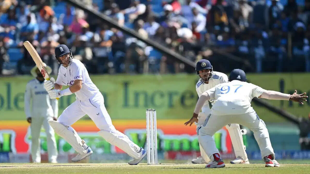 इंग्लैंड के खिलाफ पहले टेस्‍ट में भारत को 5 विकेट से हार, बर्मिंघम की ओर उड़ान भरने से पहले बुमराह का वर्कलोड मैनेजमेंट तय