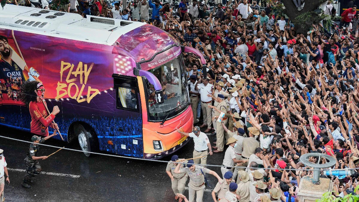 Bengaluru Stampede: RCB पर BCCI लेने जा रहा है कडा फैसला? बेंगलुरु भगदड़ के बाद सख्त हुआ बोर्ड, जश्न के लिए भी बनेंगे खास नियम