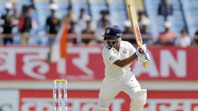 डेब्यू टेस्ट में ही शतक जडकर इन 5 भारतीय खिलाडीयों ने मचा दिया था तहलका, फिर करियर पर लगा ग्रहण और हो गए गुमनाम