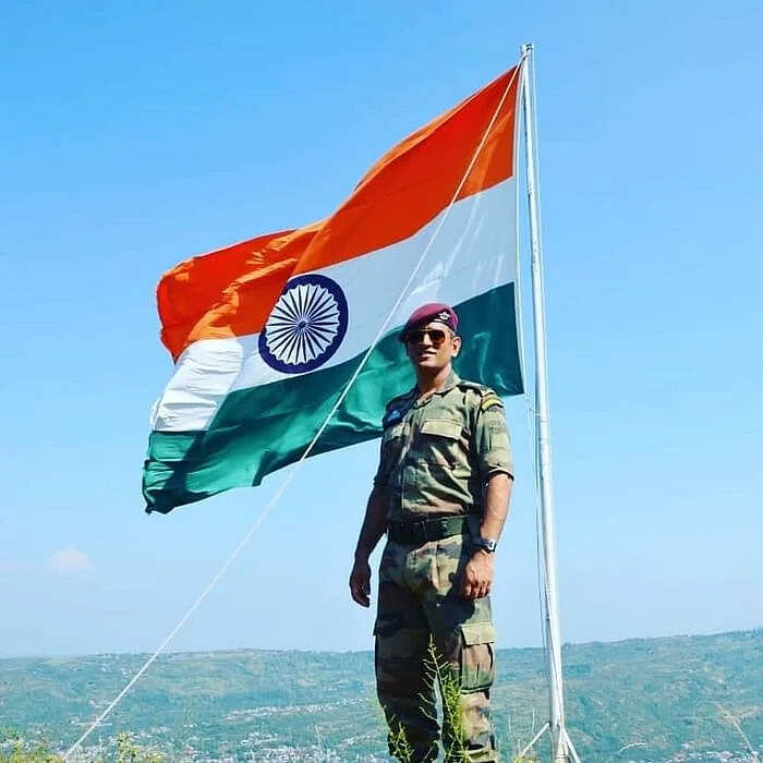 Independence Day 2025: कश्मीर में की थी कड़ी मेहनत तो कभी करता था जूते पोलिश, हर ड्यूटी निभाकर महेंद्र सिंह धोनी बने थे लेफ्टिनेंट कर्नल