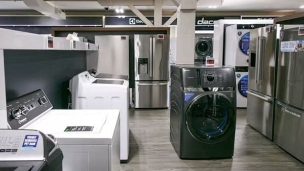 GST Price Cut: एसी, टीवी, गाड़ियां, दवाइयां… आज से मोदी सरकार का 'बचत  उत्सव', जानें किन-किन चीजों के घटे दाम | Mint