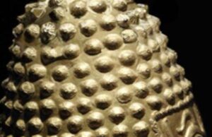 ड्रेंट्स म्यूजियम में की विस्फोट कर चोरी, 2500 साल पुराना मुकुट चुराया