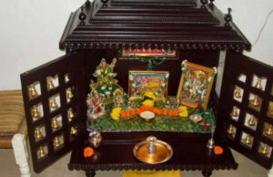 घर का मंदिर साफ करते समय न करें ये 4 गलतियां, जीवन में हमेशा रहेगी धन की कमी