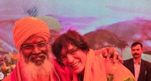 हनुमान जी की जन्मस्थली पहुंचे चंकी पांडे, विशेष पूजा-अर्चना की