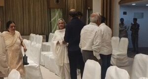 आनंद सागर की प्रेयर मीट में पहुंचे सितारे, जया बच्चन से लेकर सोनू निगम तक ने जताया शोक