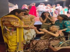 महाभारत के श्रीकृष्ण को देखकर भावुक हुईं बुजुर्ग महिला, नीतीश भारद्वाज ने शेयर किया खास वीडियो