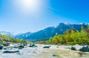 महीने-दर-महीने यात्रा गाइड: दिसंबर तक की ट्रिप की प्लानिंग कैसे करें और कहाँ जाएँ, यहाँ विस्तार से पढ़े पूरी ट्रेवल गाइड