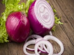 Raw Onion In Summer: क्या गर्मी में कच्चा प्याज खाना फायदेमंद होता है? जानिए इसके फायदे और नुकसान