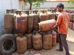 देश में ईंधन की आपूर्ति सामान्य, बीते चार दिनों में 1.72 करोड़ से अधिक एलपीजी सिलेंडर डिलीवर हुए : केंद्र