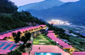 Summer Travel 2026: चिलचिलाती धूप से बचने के लिए है कूल और ब्यूटीफुल डेस्टिनेशन, जहां मिलती है ठंडी हवा और शानदार नज़ारे
