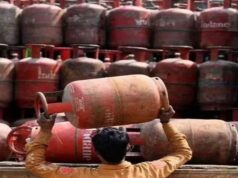 Today LPG Cylinder Price: घरेलू गैस सिलेंडर के नए रेट जारी, देखें आपके शहर में कितने का मिल रहा सिलेंडर