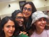 इन बॉलीवुड अभिनेत्रियों ने साथ में देखा ‘असेन मी नसेन मी’ नाटक, कलाकारों की जमकर तारीफ